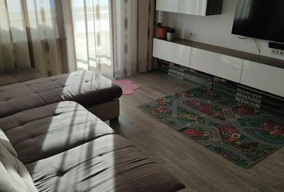 Apartament cu 3 camere semidecomandat în Confecții