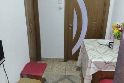 Apartament cu 2 camere semidecomandat în Craiovița Nouă - 2