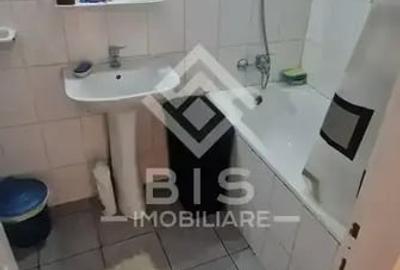 Apartament de vanzare - DECEBAL - 5