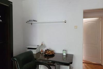 Apartament cu 2 camere luminos , strada Moldovei - 6