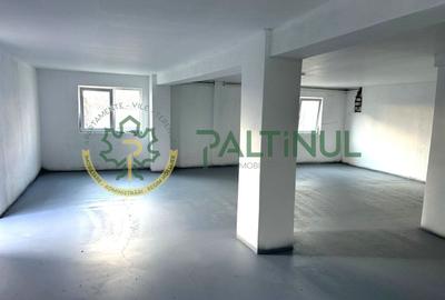 Spațiu comercial, de 240 mp, în Exterior Est
