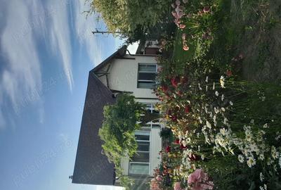 Vand casa cu teren. - 2