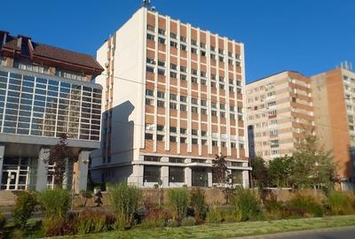 Spațiu comercial, de 1,860 mp, în Micro II - 1