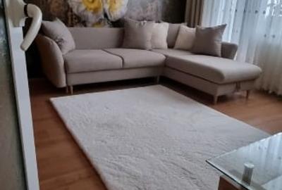 Apartament cu 3 camere decomandat, mobilat în Micro 4 - 6