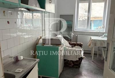 Spațiu comercial, de 100 mp, în Central - 9