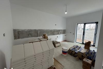 Casă cu 4 camere cu Teren 330 Mp în Central