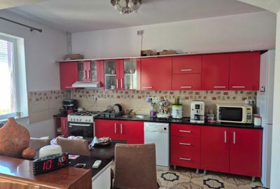 Casă cu 4 camere cu Teren 700 Mp în Exterior Vest - 2