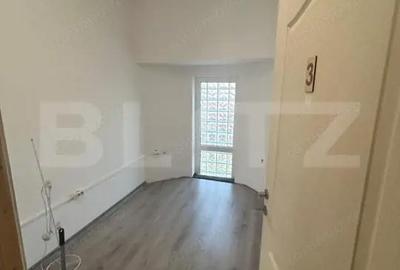 Apartament cu 5 camere semidecomandat în Dumbrăvița - 5