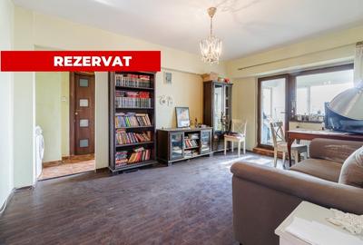 Apartament cu 3 camere decomandat, mobilat în Central