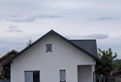 Casă cu 3 camere cu Teren 300 Mp în Central - 19