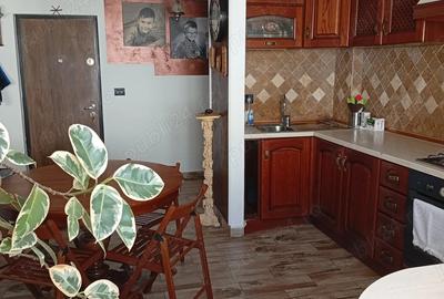 Apartament de vanzare 3 camere - 5