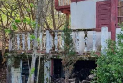 Casă cu 4 camere cu Teren 240 Mp în Central - 2