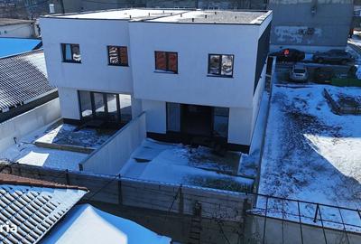 Casă cu 4 camere cu Teren 200 Mp în Central - 5