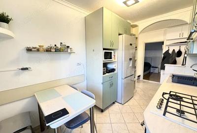 Apartament cu 3 camere decomandat în Lipovei - 3