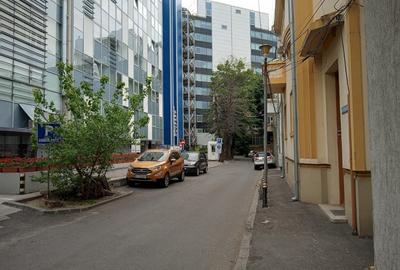 Garsonieră decomandată în P-ța Victoriei