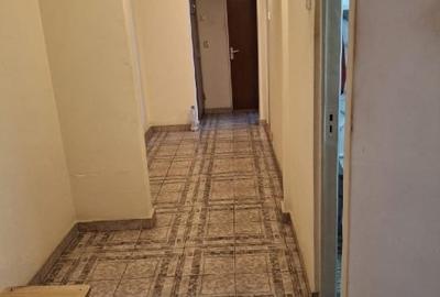 Apartament cu 3 camere decomandat în Far - 13