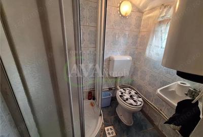 Casă cu 3 camere cu Teren 383 Mp în Șerbănești - 2