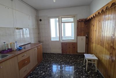 Apartament cu 2 camere decomandat în Crângași - 4