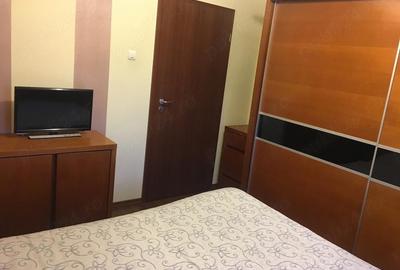 Apartament cu 3 camere decomandat în Berceni - 3