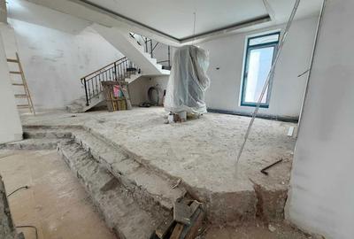 Casă cu 4 camere în Oncea