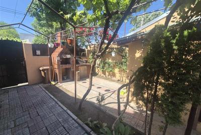 Casă individuală cu 5 camere cu Teren 200 Mp în Central - 3