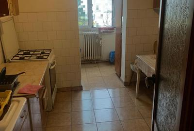 Apartament cu 3 camere decomandate, etajul 3/4, zona Nicolina - 5