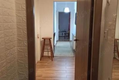 Apartament cu 3 camere decomandat în Central - 1