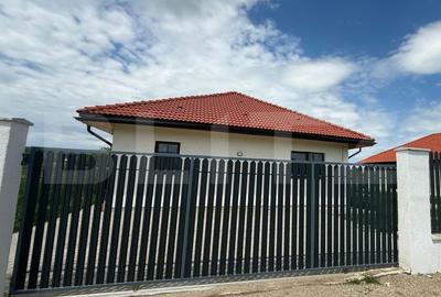Casă cu 4 camere cu Teren 750 Mp în Jucu - 8