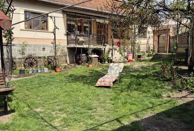 Casă cu 3 camere în Central