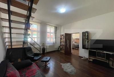 Oportunitate!Casa cu 3 camere si curte in zona semicentrala! - 1