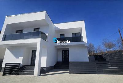 Duplex cu 4 camere cu Canalizare în Bucium - 1