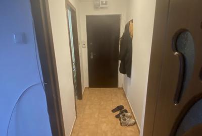Apartament cu 2 camere, mobilat în Tomis Nord