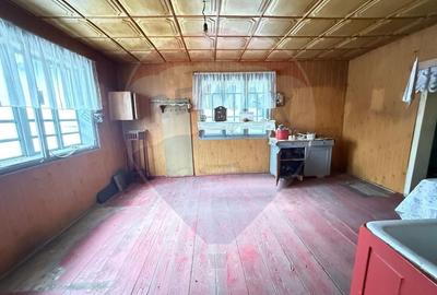 Casă cu 4 camere cu Teren 694 Mp în Central - 13