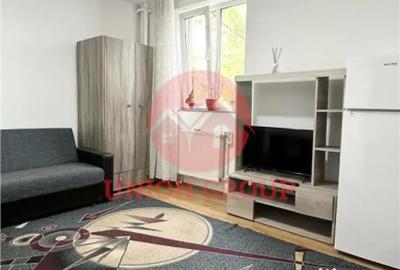 Garsonieră în Palas