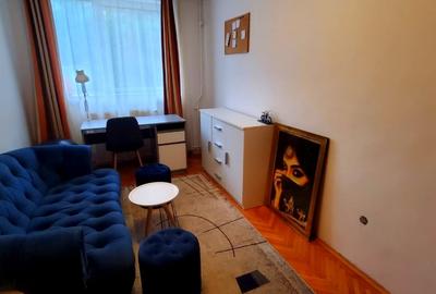 Apartament cu 3 camere de vanzare,decomandat zona Iulius Mall