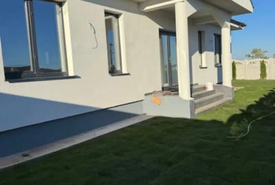 Casă cu 3 camere cu Teren 400 Mp în Pielești - 2