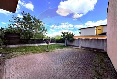 Apartament cu 3 camere semidecomandat, mobilat în Alfa - 12