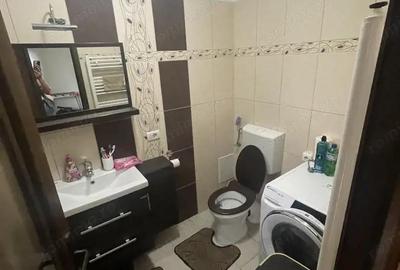 De vanzare 2 case la pret de una | 977 mp teren | drum privat - 4