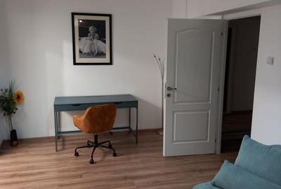 Apartament cu 2 camere decomandat, mobilat în Crângași