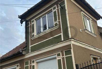 Casă cu 4 camere cu Teren 1167 Mp în Biharia - 2