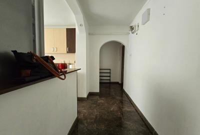 Micro 4 Targoviste, inchiriere apartament 3 camere, etaj 3/4 - 11