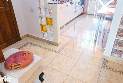 Apartament cu 3 camere semidecomandat, mobilat în Micro 17 - 7