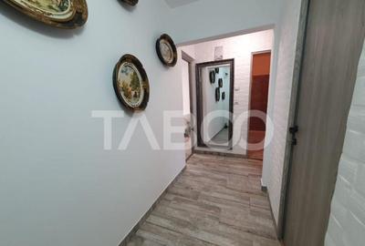 Apartament la parter 2 camere decomandate partial renovat zo - 4