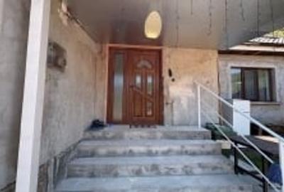 Casă cu 3 camere cu Canalizare în Călugareni - 2