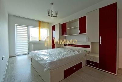 Apartament cu 4 camere decomandat, mobilat în Exterior Est