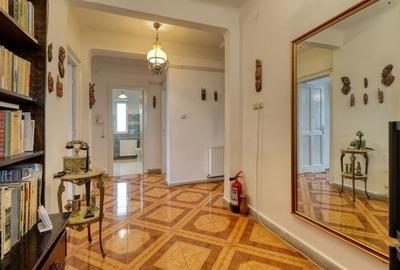 Oportunitate - Casă boierească  de poveste- 7000 mp teren, deschidere - 31