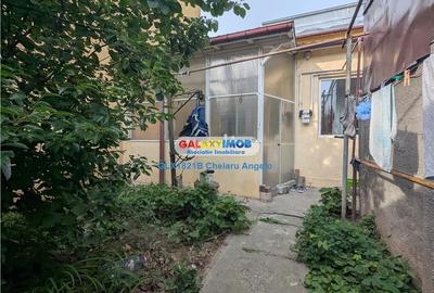 Casă cu 3 camere cu Garaj în Andronache - 2