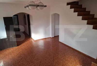Casă cu 5 camere cu Teren 886 Mp în Ghiroda - 2