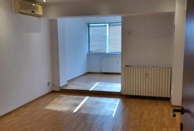 Apartament cu 4 camere decomandat, mobilat în Decebal - 10