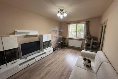 Apartament cu 3 camere semidecomandat, mobilat în Rovine - 1